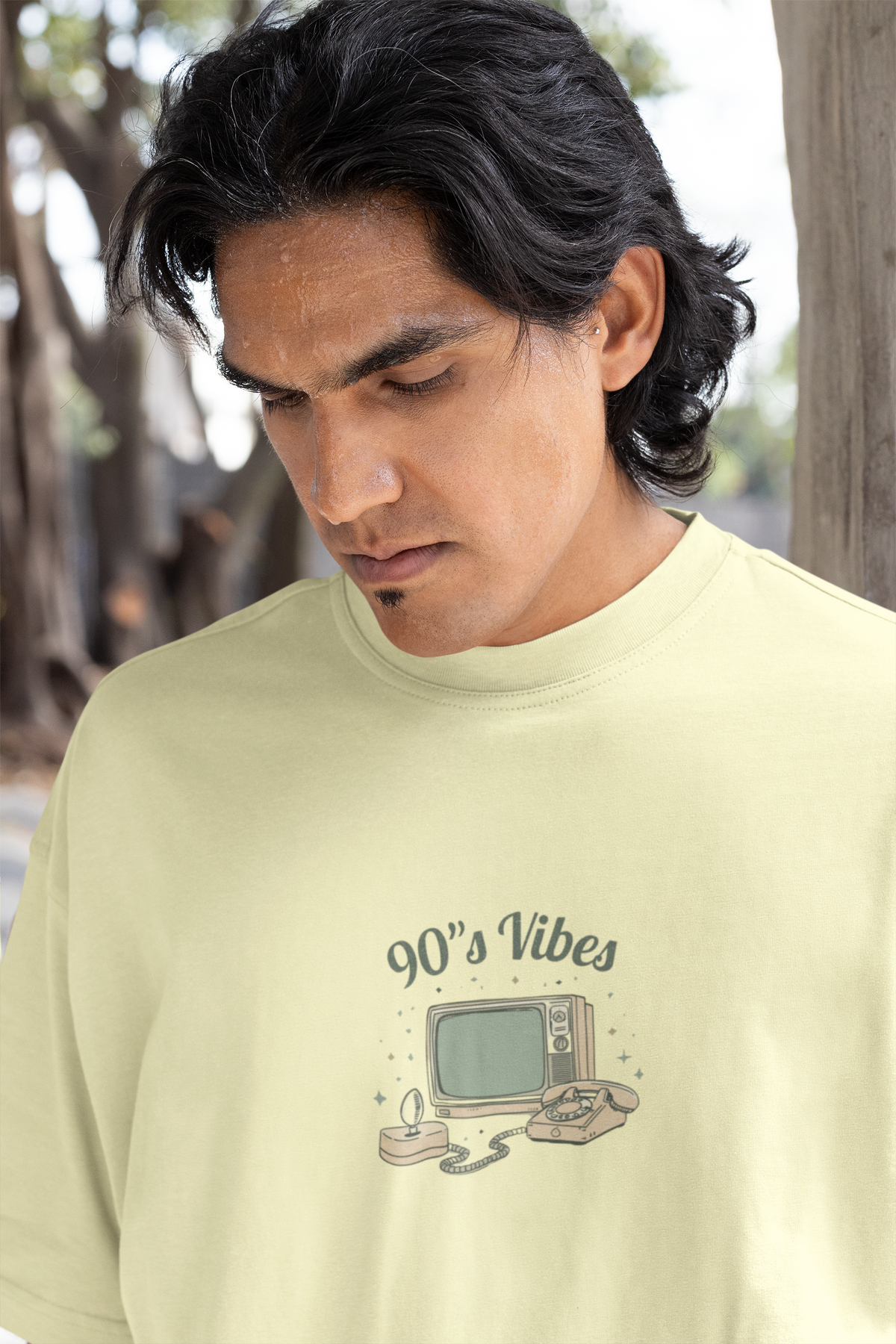 The "90's Vibes" Retro Tech Oversized Tee – Vintage Cream